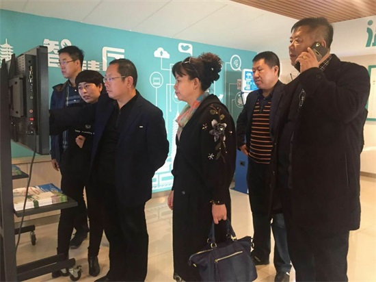 白塔区政协主席视察事情3.jpg